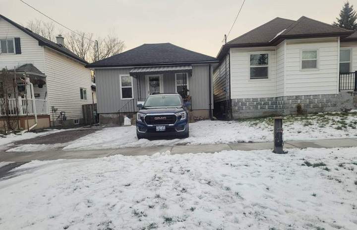 Emergency Eavestrough Repair in Scarborough